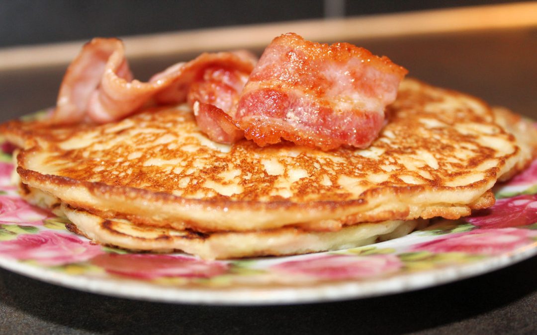 Äpplets dag – Äppelpannkakor med bacon (mjölkfria)
