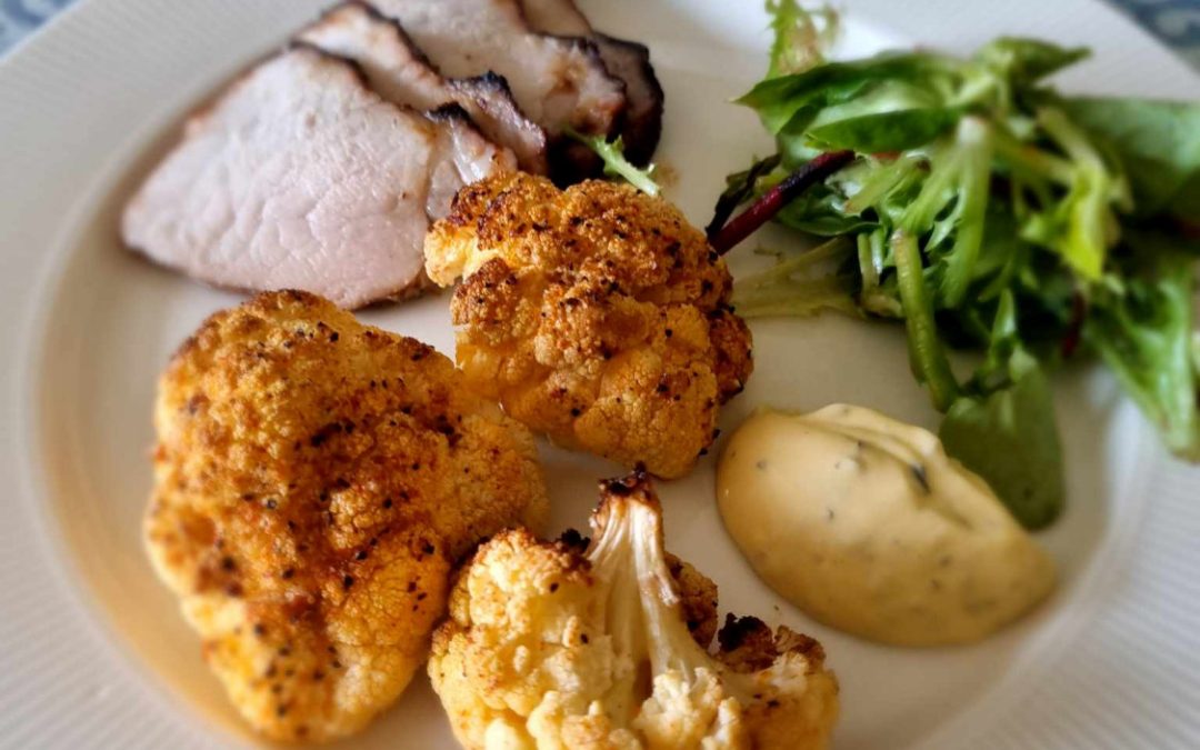 Grillad ytterfilé med honungsglaze och blomkål