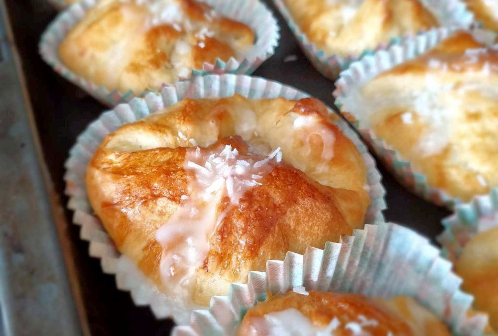 Rimbobullar med kokos- och citronfyllning och Gessiekrokens Trädgårdscafé