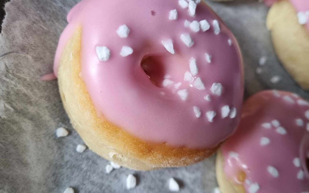 Rosa mini-doughnuts till babyshower